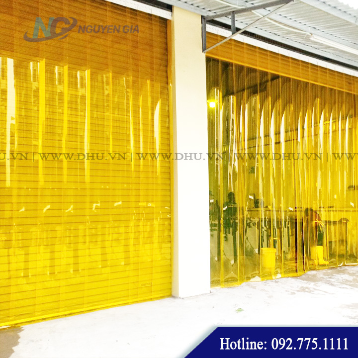 Màng nhựa PVC vàng trong